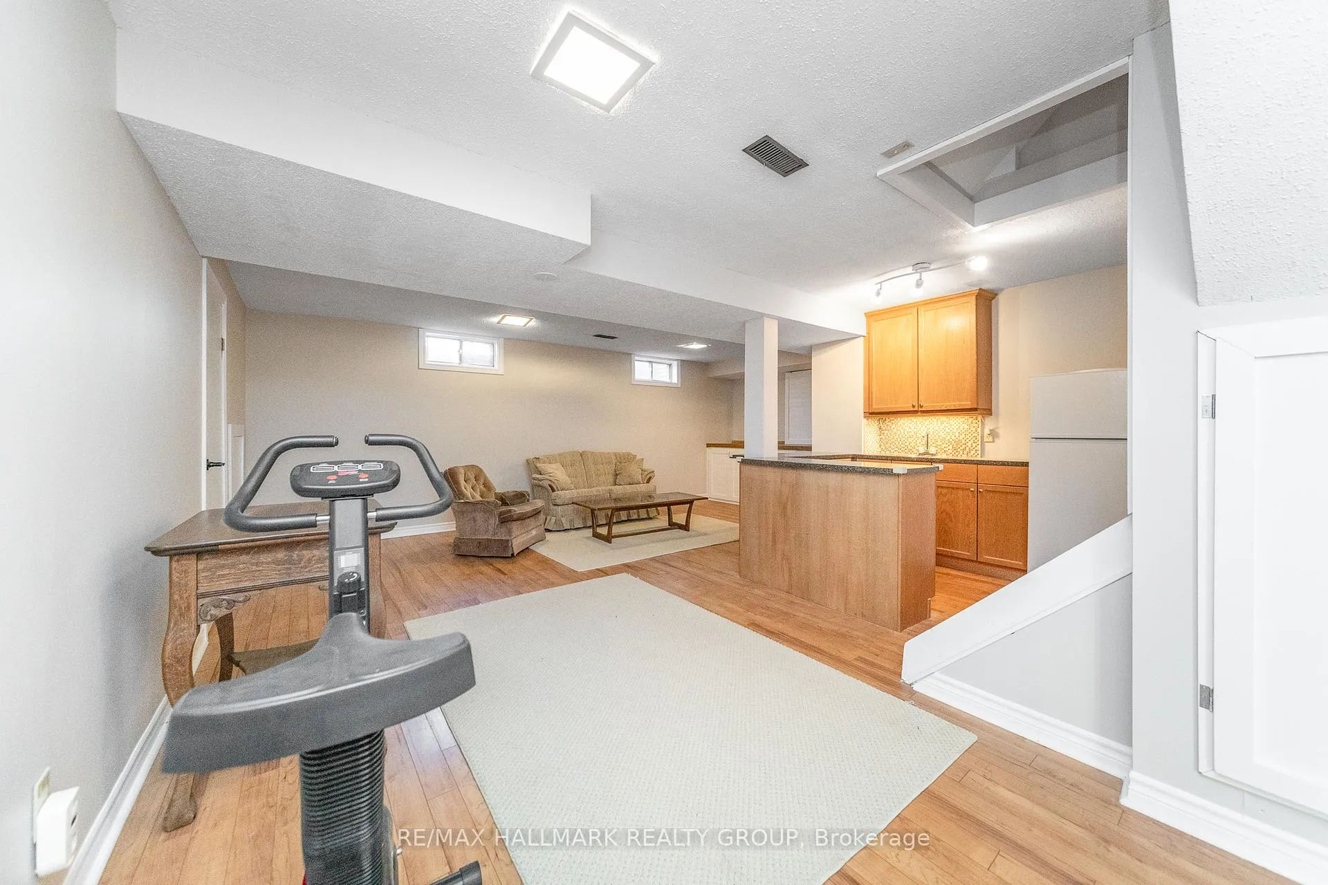 Photo 32 of 8 Trotting Way, Ottawa, Kanata - Bridlewood — HOMEH