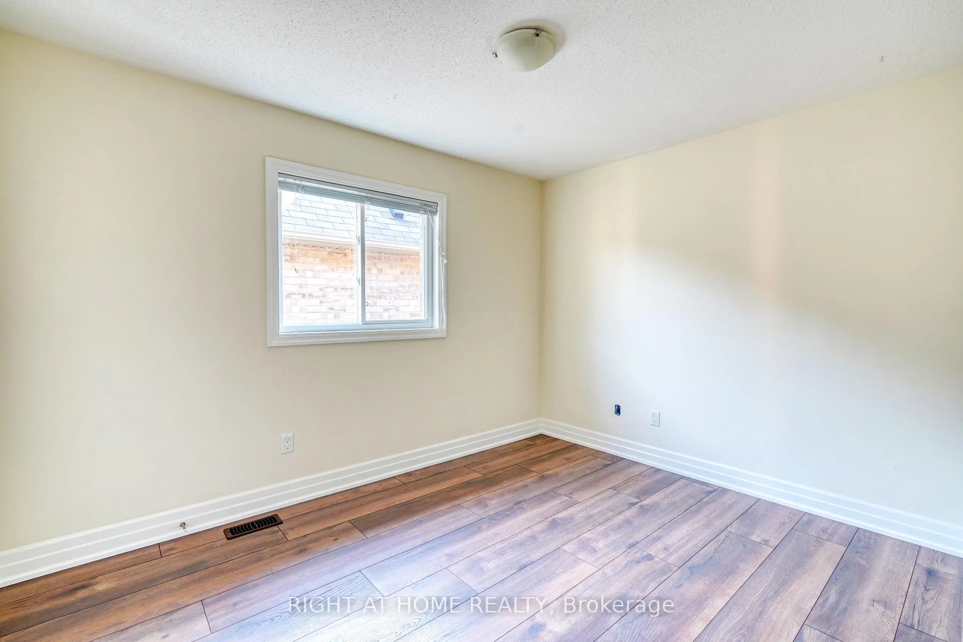 Photo 36 of 17 Mercury Avenue, Georgina, Keswick South — HOMEH