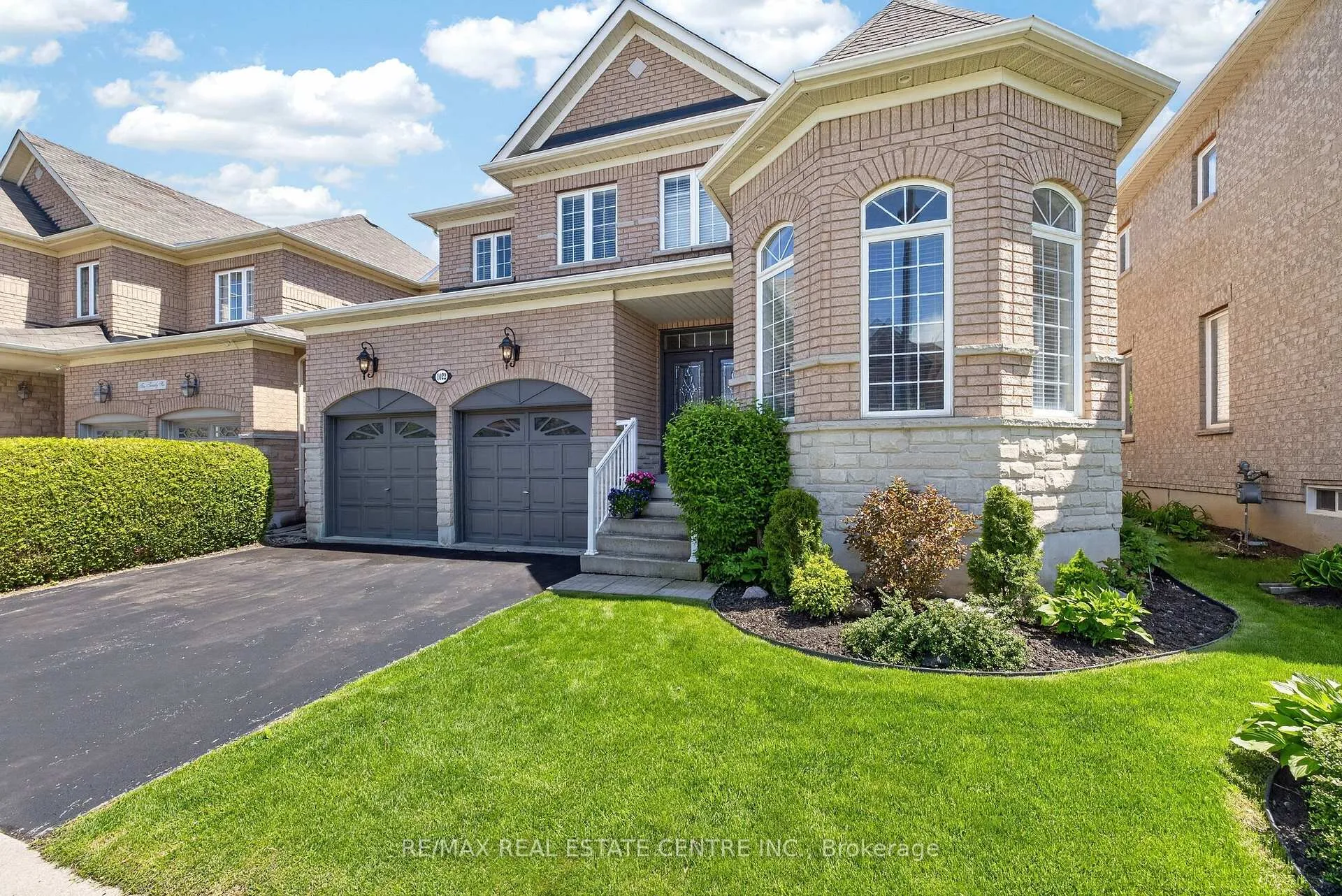 Photo 2 of 1022 Laidlaw Drive, Milton, Clarke — HOMEH