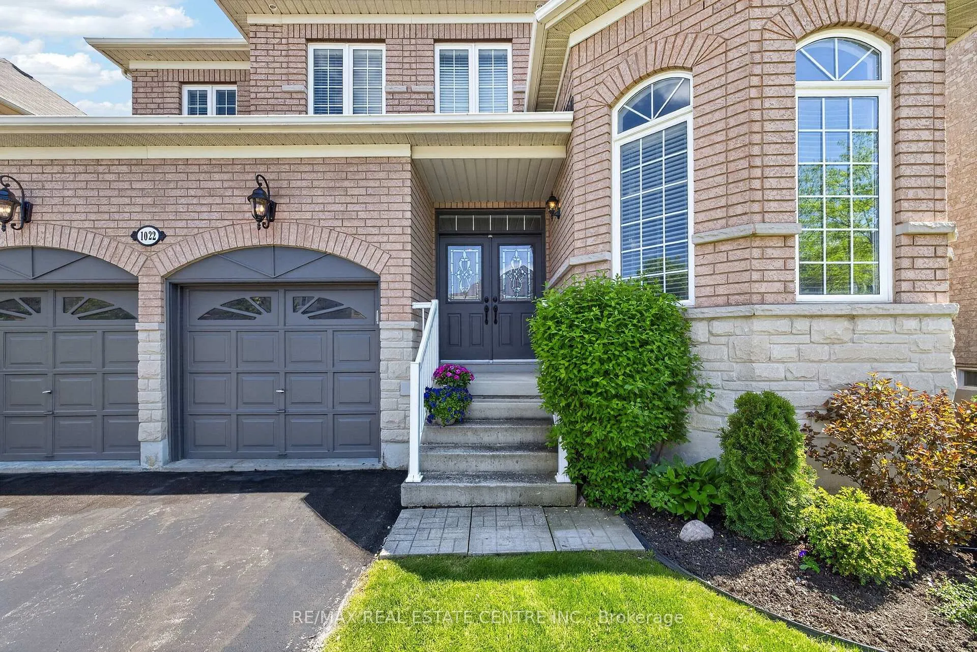 Photo 3 of 1022 Laidlaw Drive, Milton, Clarke — HOMEH