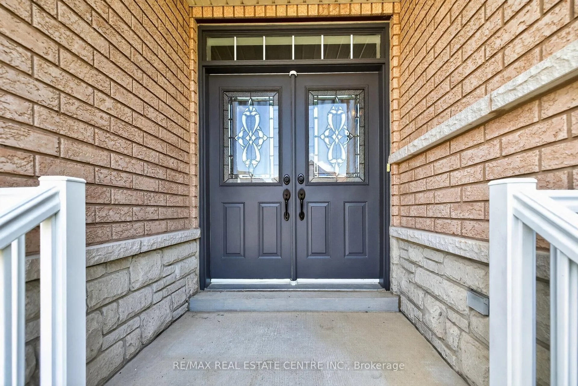 Photo 4 of 1022 Laidlaw Drive, Milton, Clarke — HOMEH