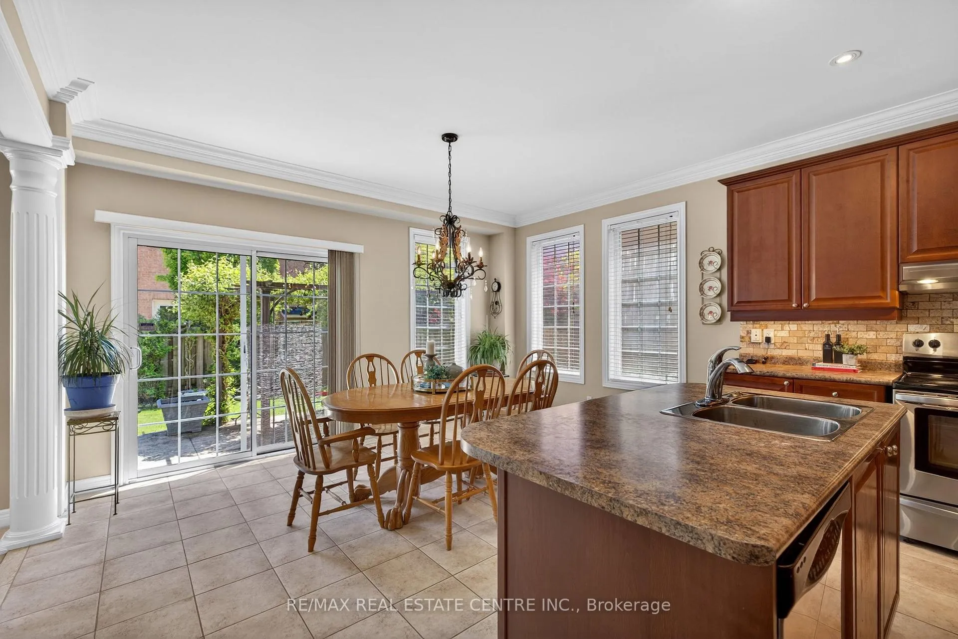 Photo 21 of 1022 Laidlaw Drive, Milton, Clarke — HOMEH