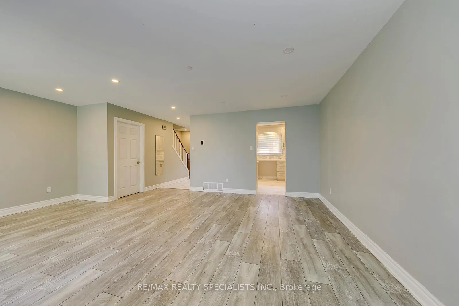 Photo 14 of Unit 100, 93 Hansen Road, Brampton, Madoc — HOMEH