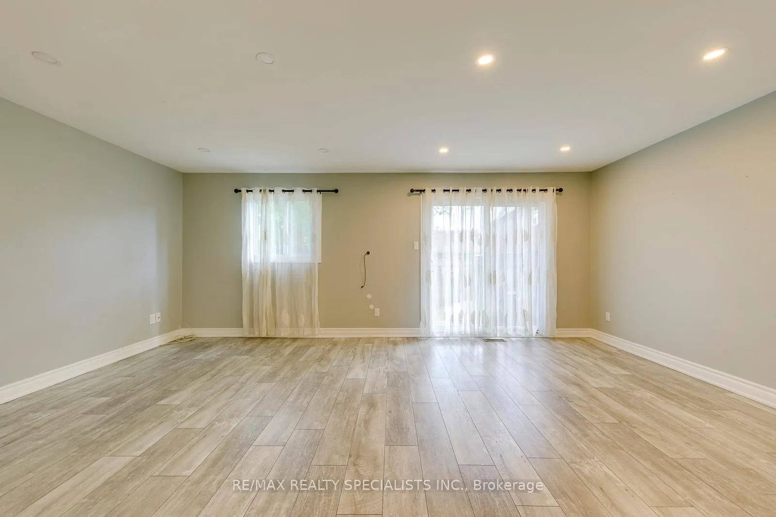 Photo 16 of Unit 100, 93 Hansen Road, Brampton, Madoc — HOMEH