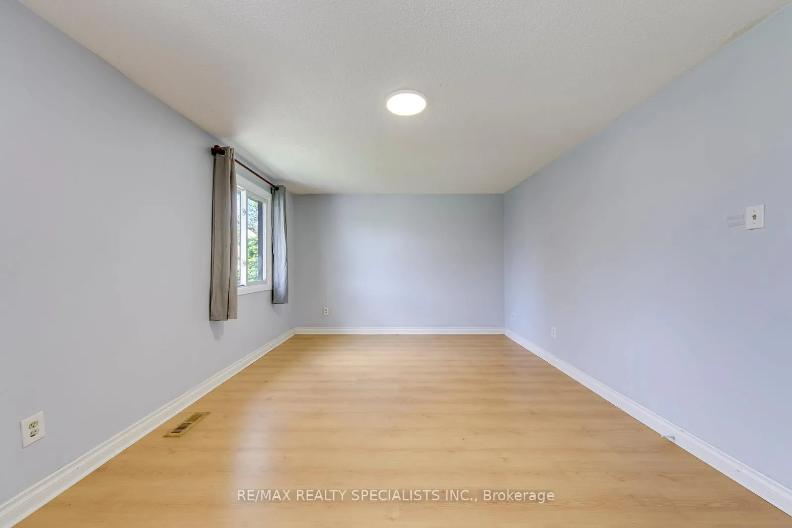 Photo 19 of Unit 100, 93 Hansen Road, Brampton, Madoc — HOMEH