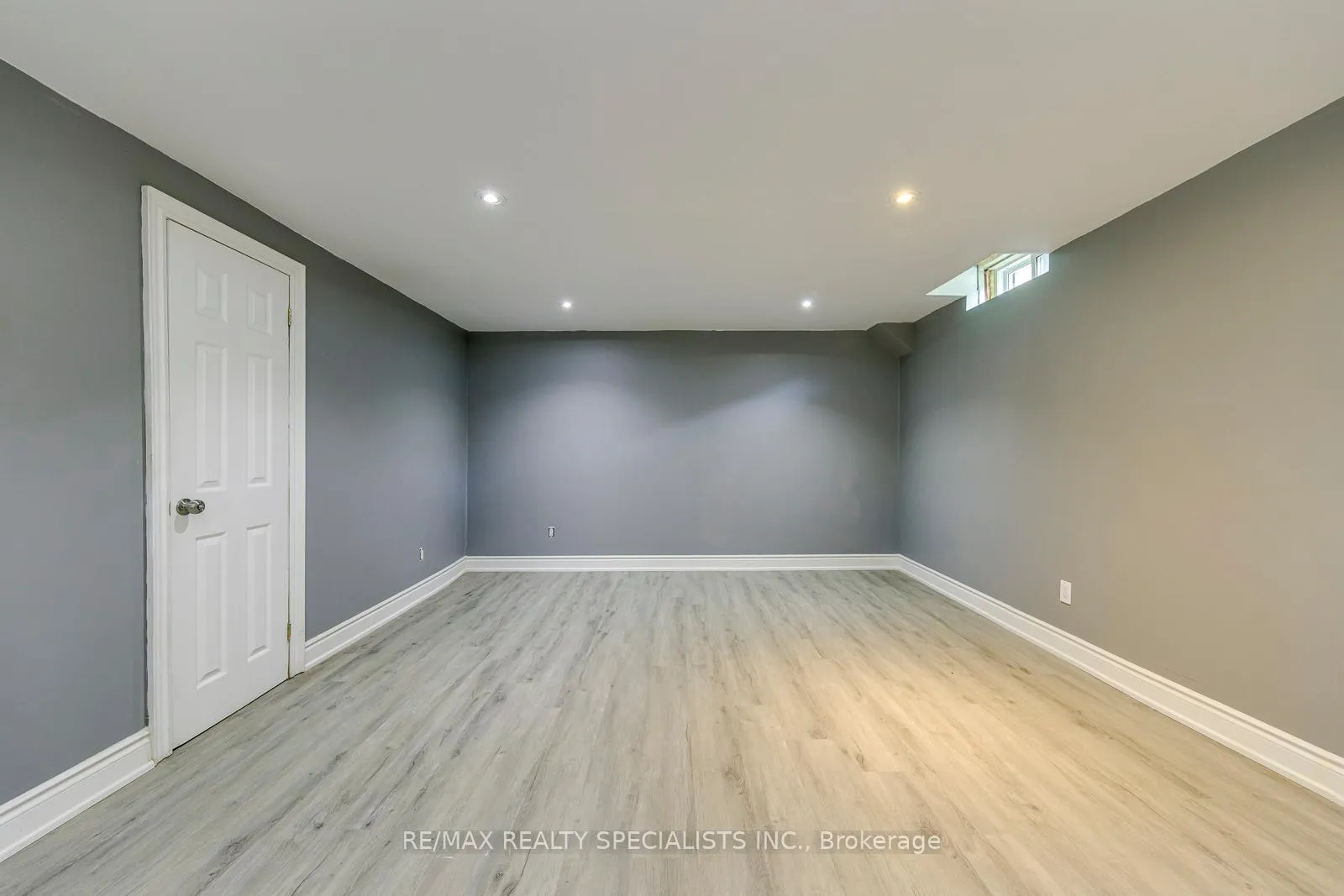Photo 28 of Unit 100, 93 Hansen Road, Brampton, Madoc — HOMEH