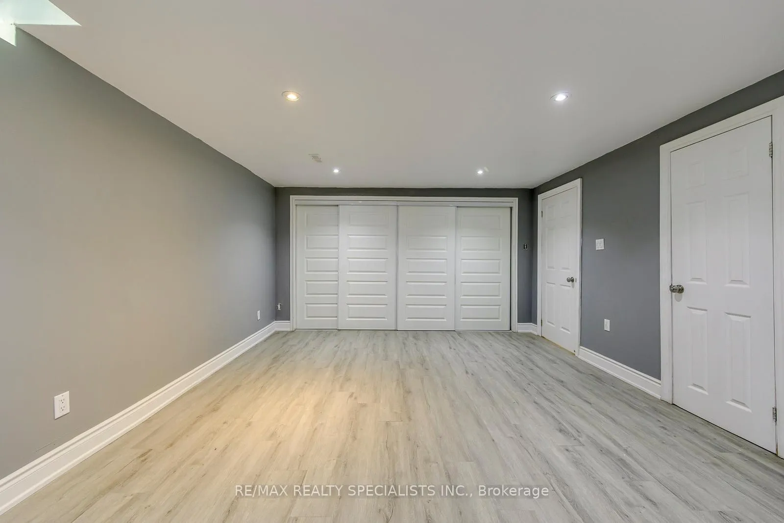 Photo 29 of Unit 100, 93 Hansen Road, Brampton, Madoc — HOMEH