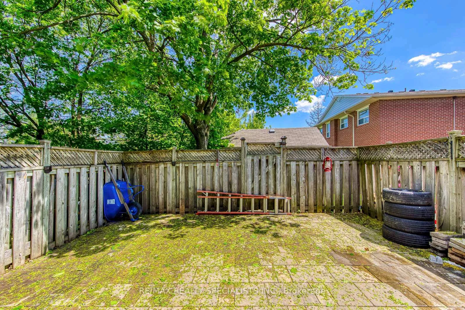 Photo 33 of Unit 100, 93 Hansen Road, Brampton, Madoc — HOMEH