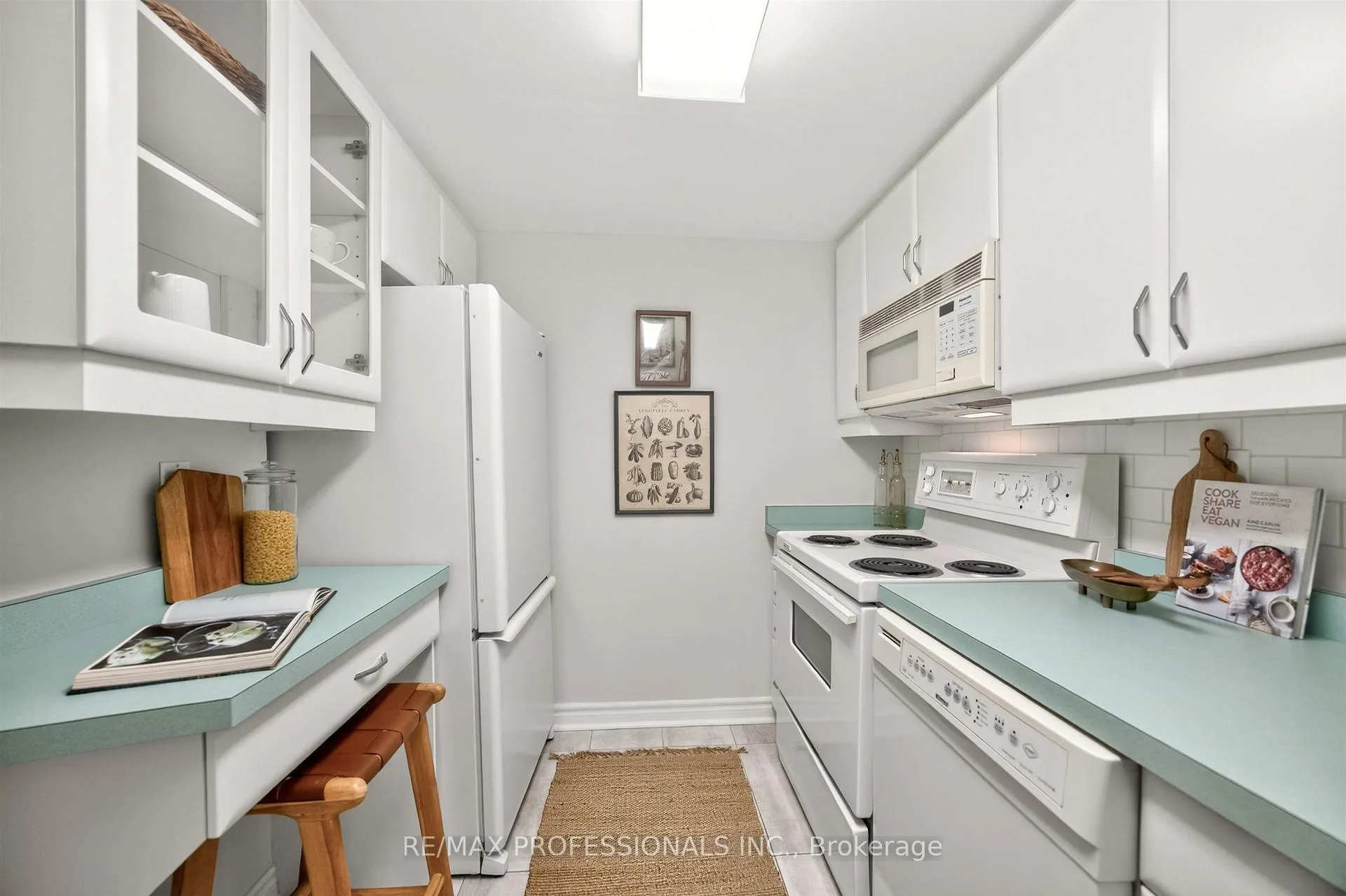 Photo 14 of Unit 122, 80 Quebec Avenue, Toronto, High Park North — HOMEH