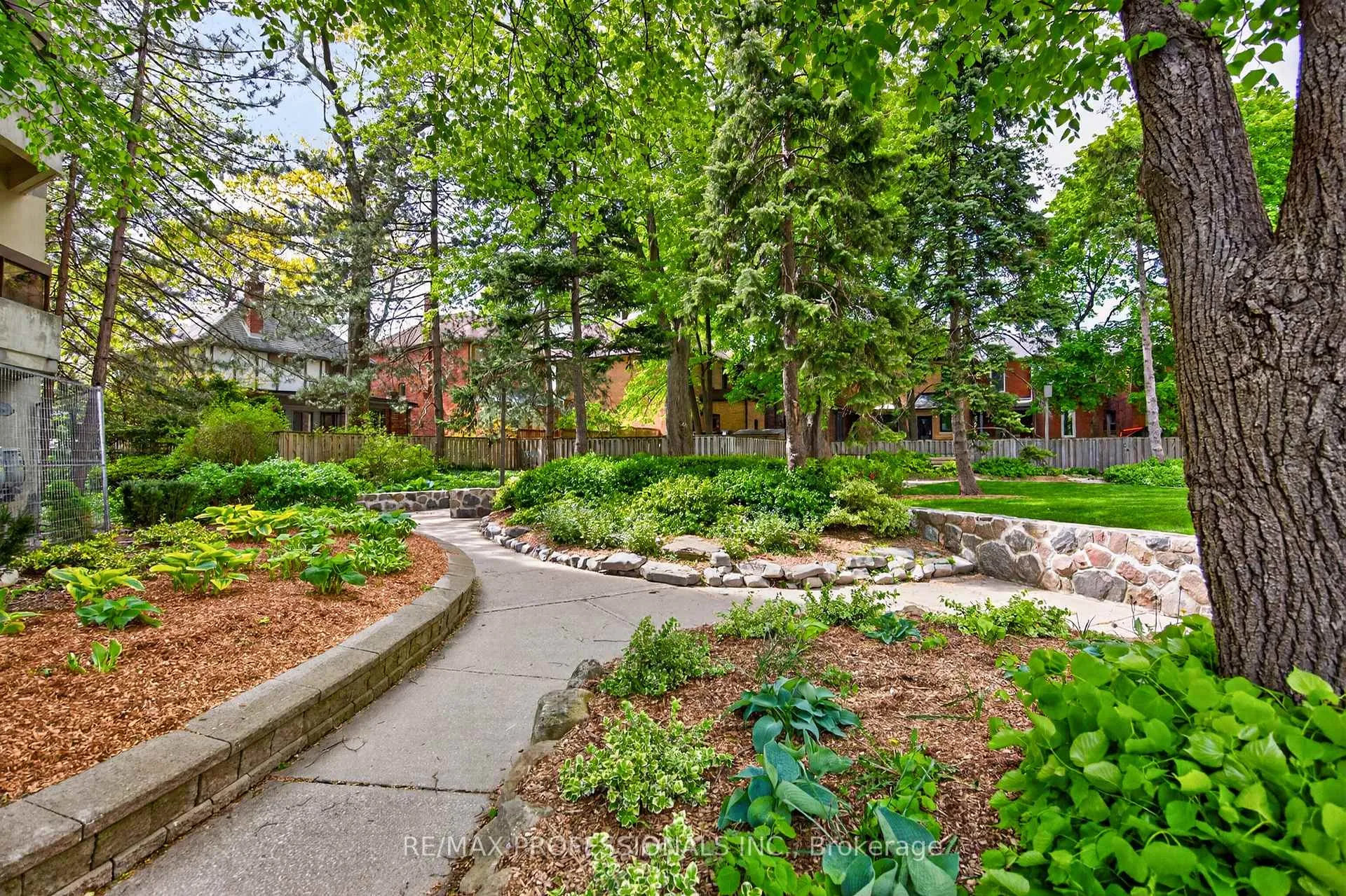 Photo 33 of Unit 122, 80 Quebec Avenue, Toronto, High Park North — HOMEH