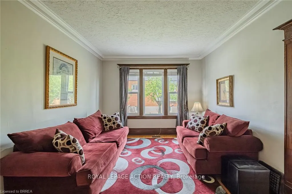 Photo 12 of 110 Arthur Street, Brantford — HOMEH