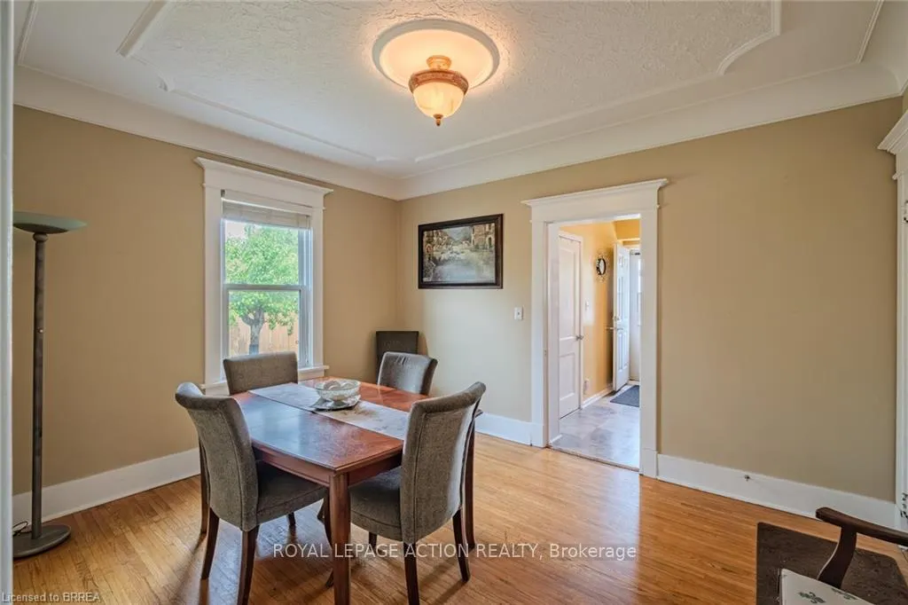 Photo 14 of 110 Arthur Street, Brantford — HOMEH