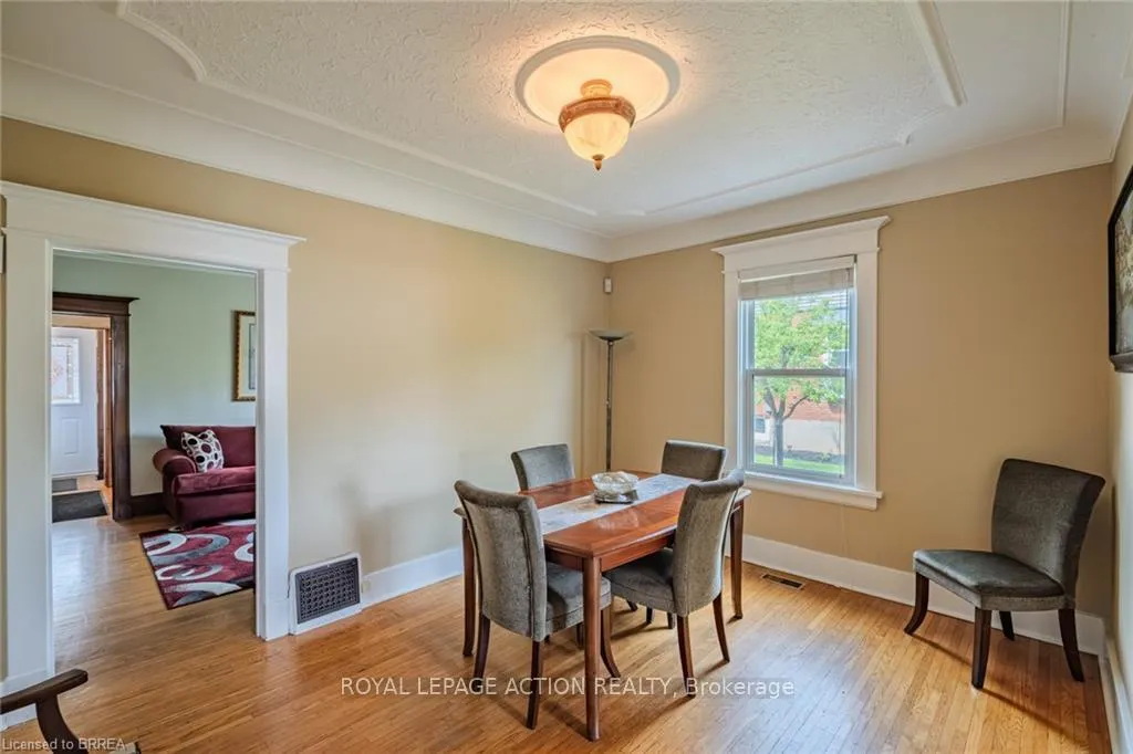 Photo 15 of 110 Arthur Street, Brantford — HOMEH