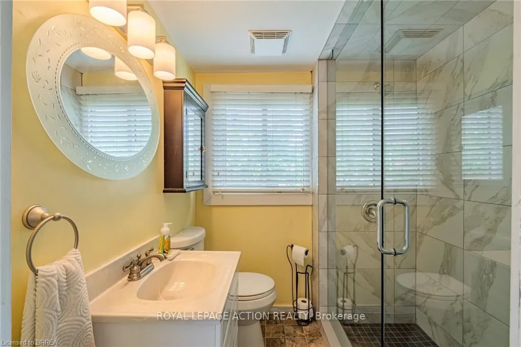 Photo 20 of 110 Arthur Street, Brantford — HOMEH