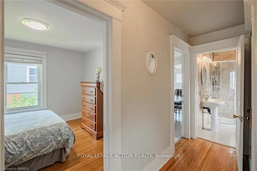 Photo 21 of 110 Arthur Street, Brantford — HOMEH