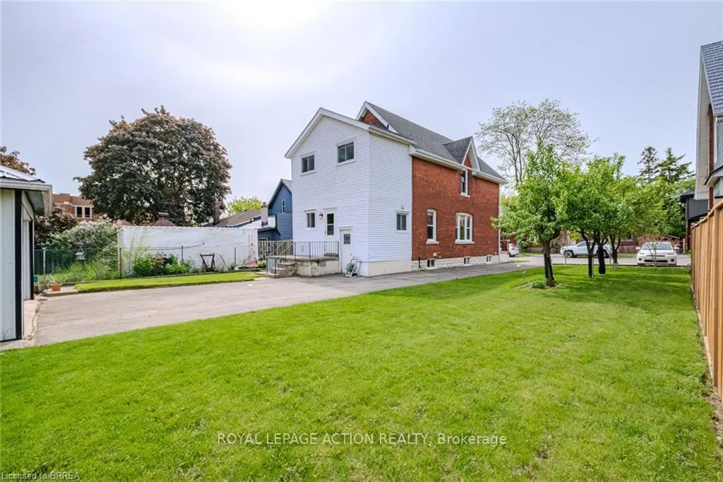 Photo 34 of 110 Arthur Street, Brantford — HOMEH