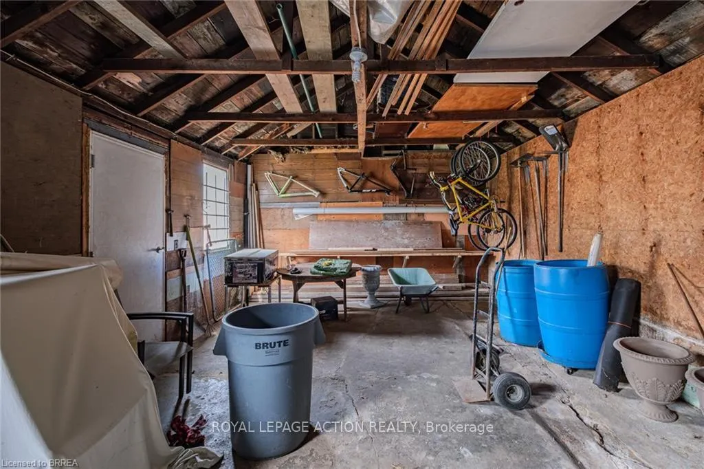 Photo 39 of 110 Arthur Street, Brantford — HOMEH