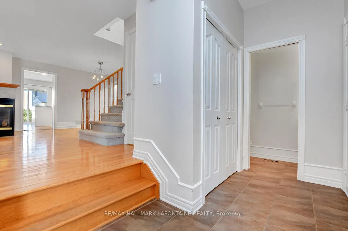 Photo 3 of 919 Scala Avenue, Ottawa, Notting Hill/Summerside — HOMEH