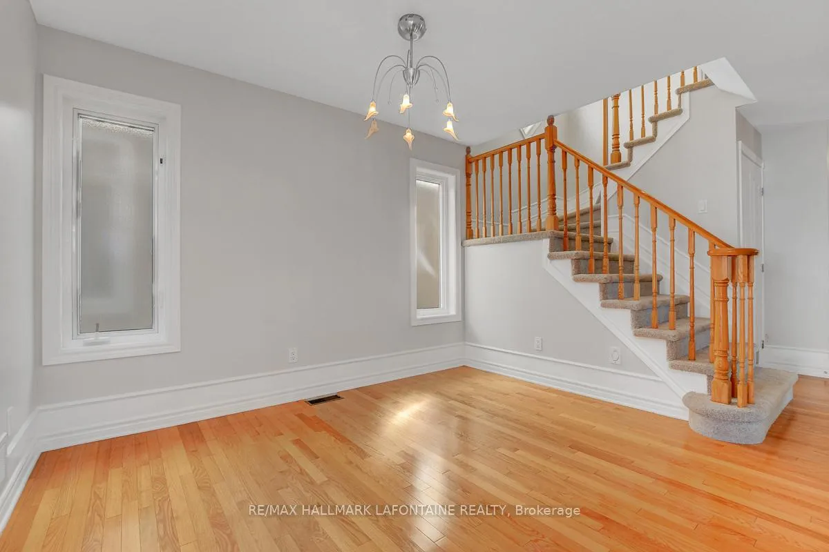 Photo 7 of 919 Scala Avenue, Ottawa, Notting Hill/Summerside — HOMEH