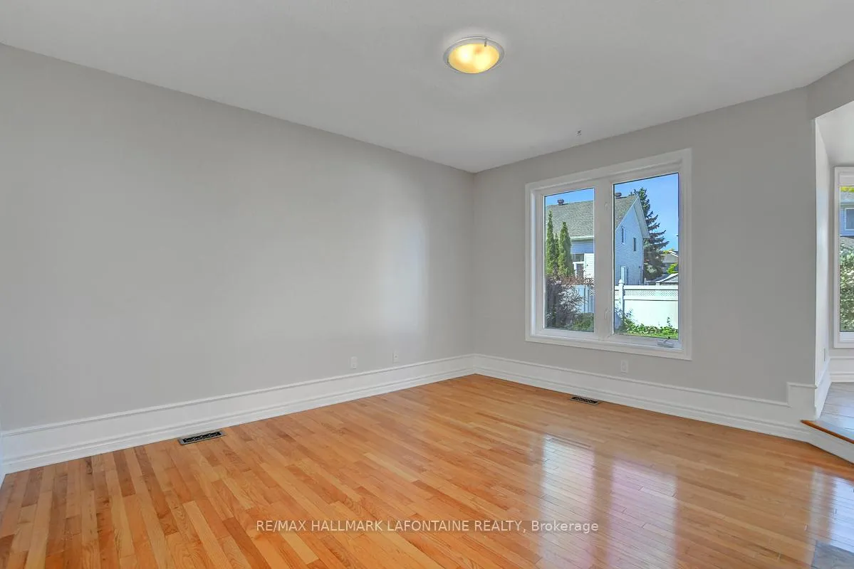 Photo 9 of 919 Scala Avenue, Ottawa, Notting Hill/Summerside — HOMEH