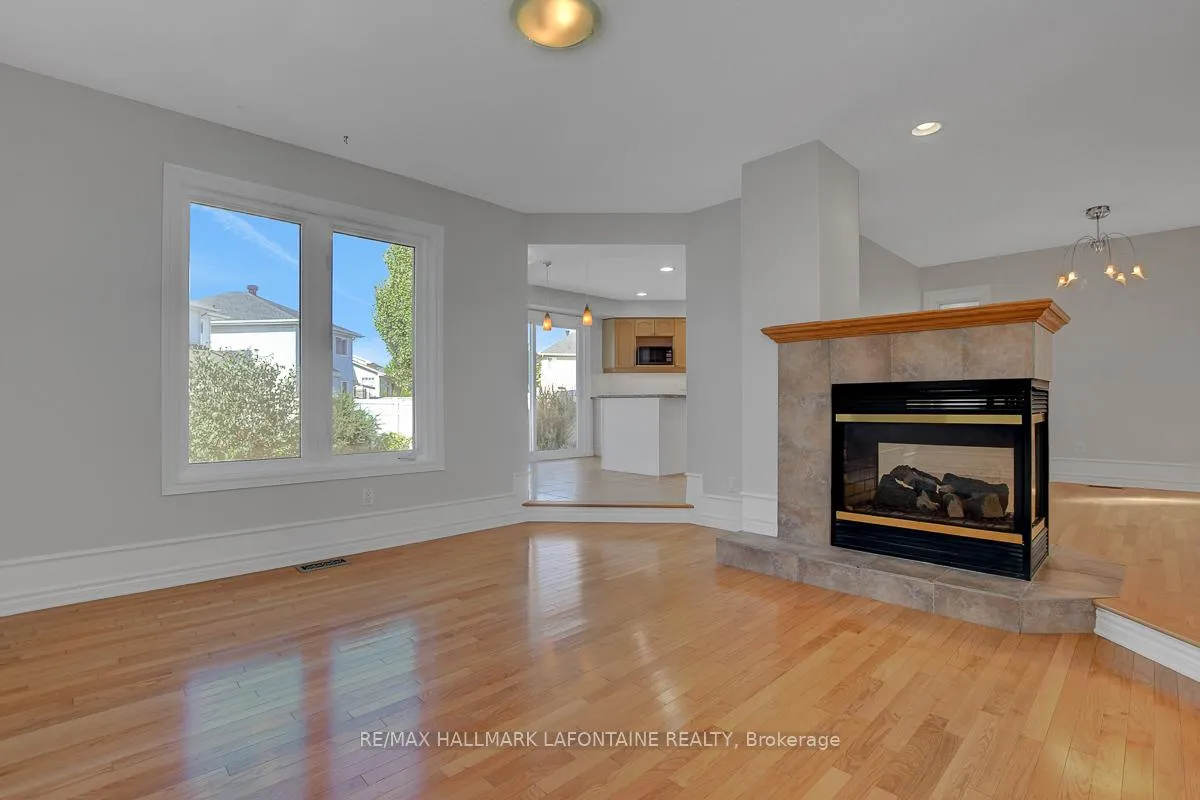 Photo 10 of 919 Scala Avenue, Ottawa, Notting Hill/Summerside — HOMEH