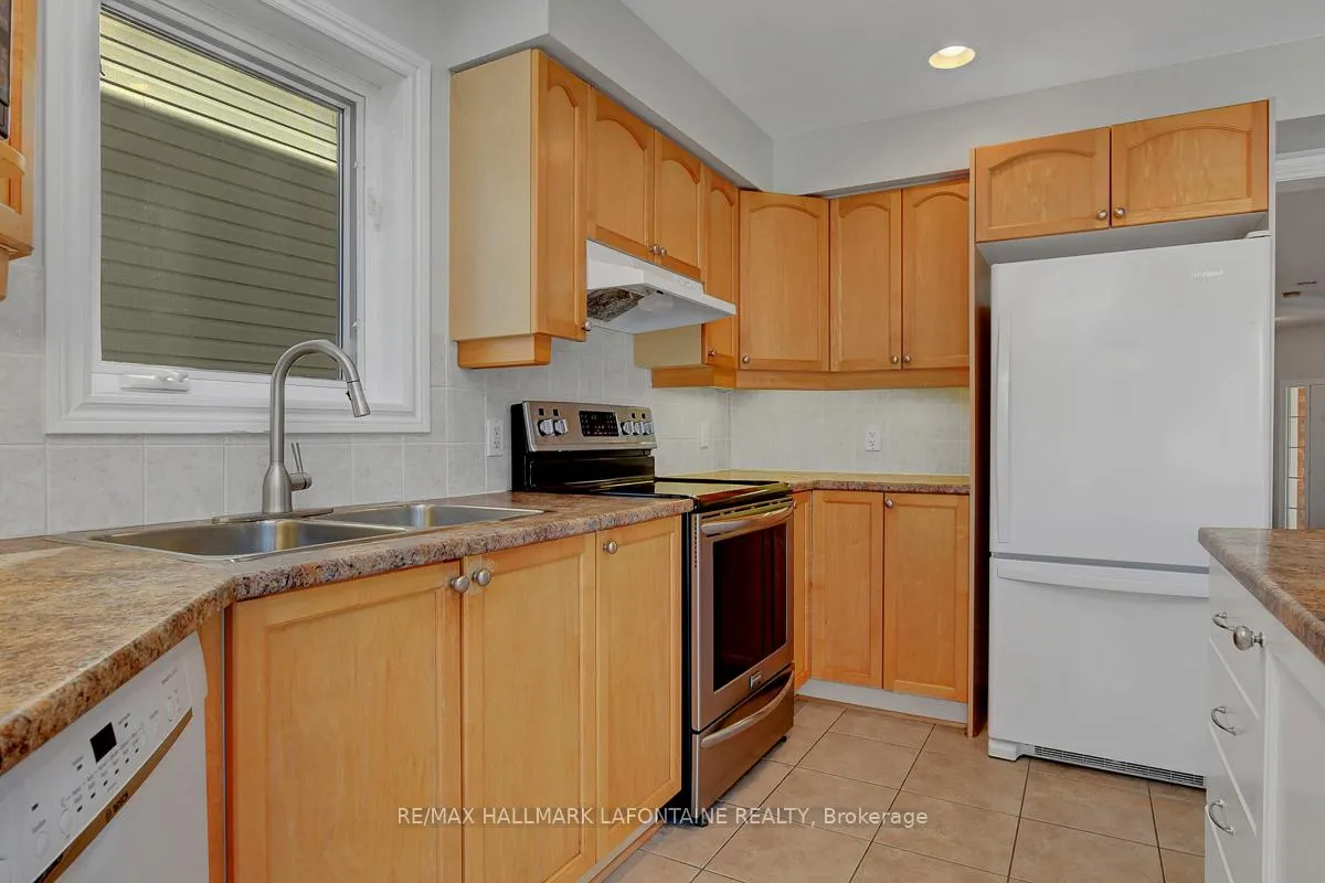 Photo 12 of 919 Scala Avenue, Ottawa, Notting Hill/Summerside — HOMEH