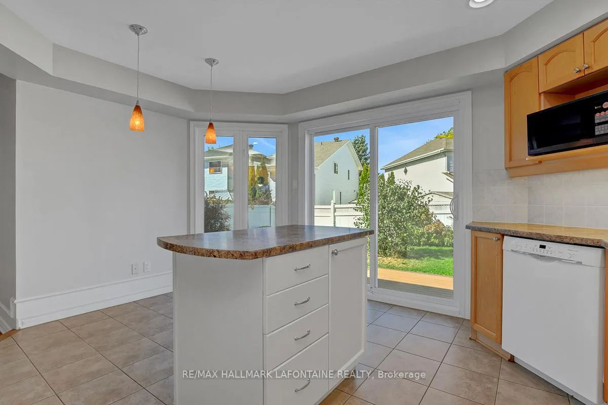 Photo 15 of 919 Scala Avenue, Ottawa, Notting Hill/Summerside — HOMEH