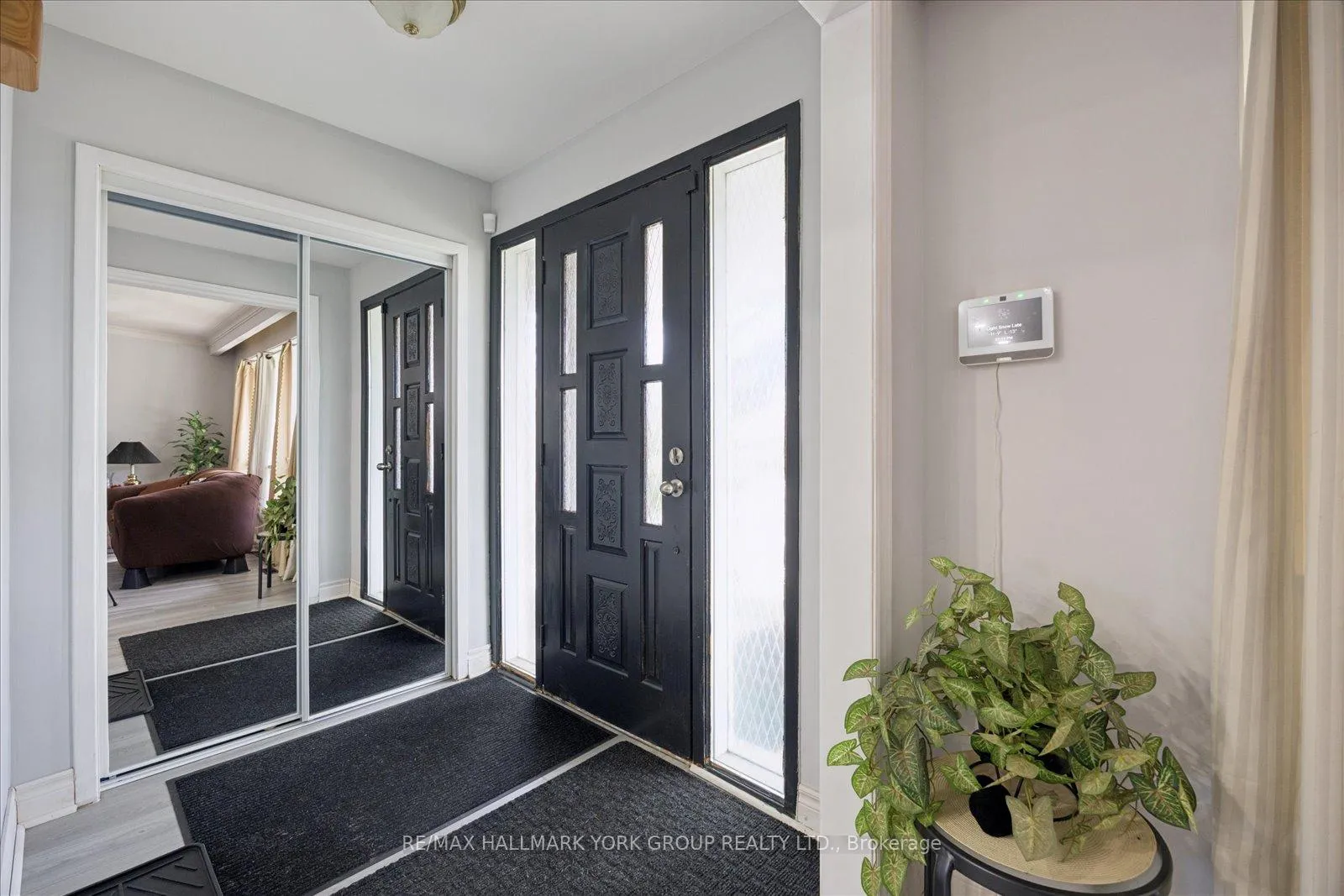 Photo 5 of 30 Briarbluff Avenue, Scarborough, West Hill — HOMEH