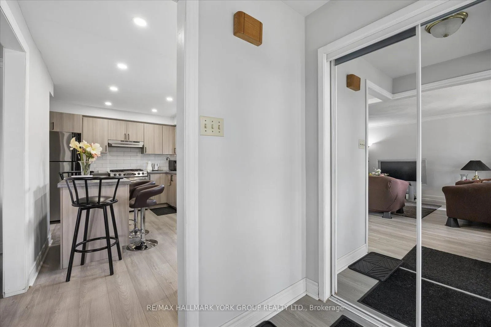 Photo 12 of 30 Briarbluff Avenue, Scarborough, West Hill — HOMEH