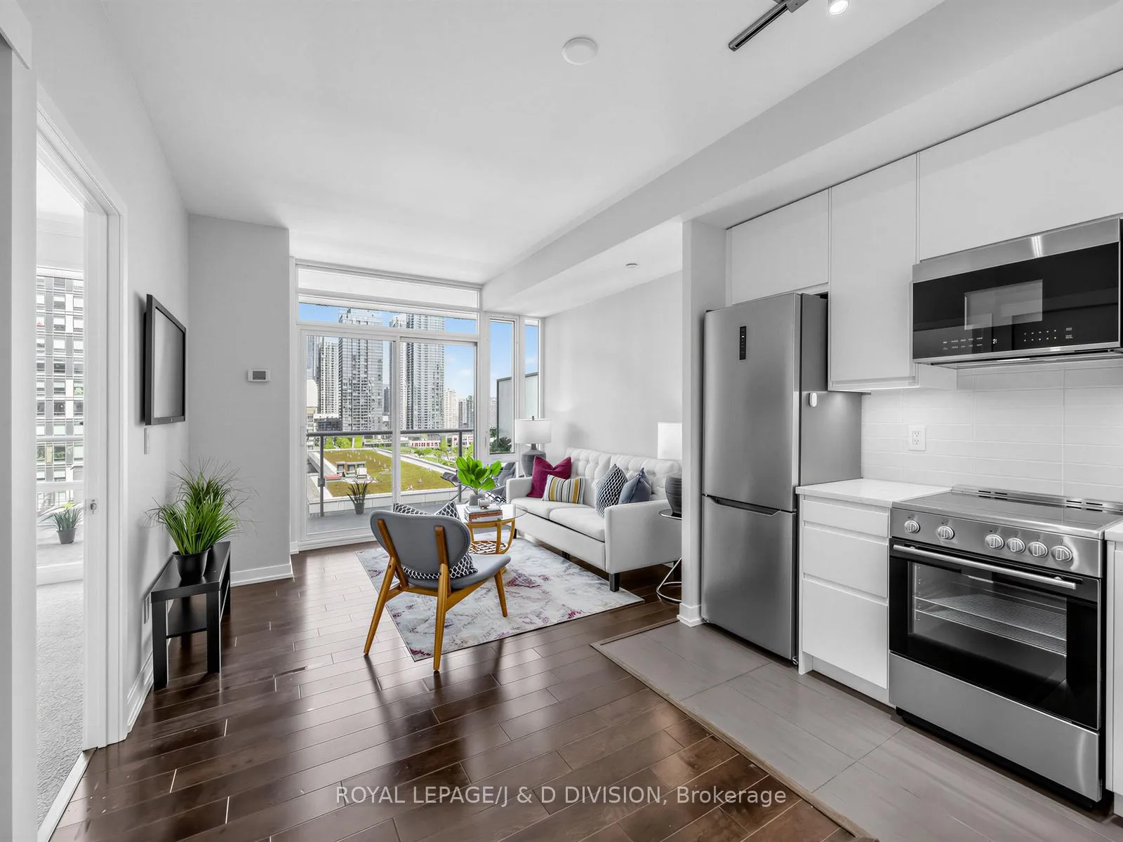 Photo 3 of Unit 1008, 170 Fort York Boulevard, Toronto, Waterfront Communities — HOMEH