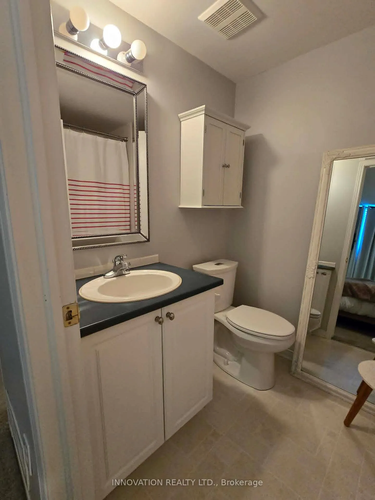 Photo 13 of 466 Hillsboro Private, Ottawa, Kanata - Emerald Meadows/Trailwest — HOMEH