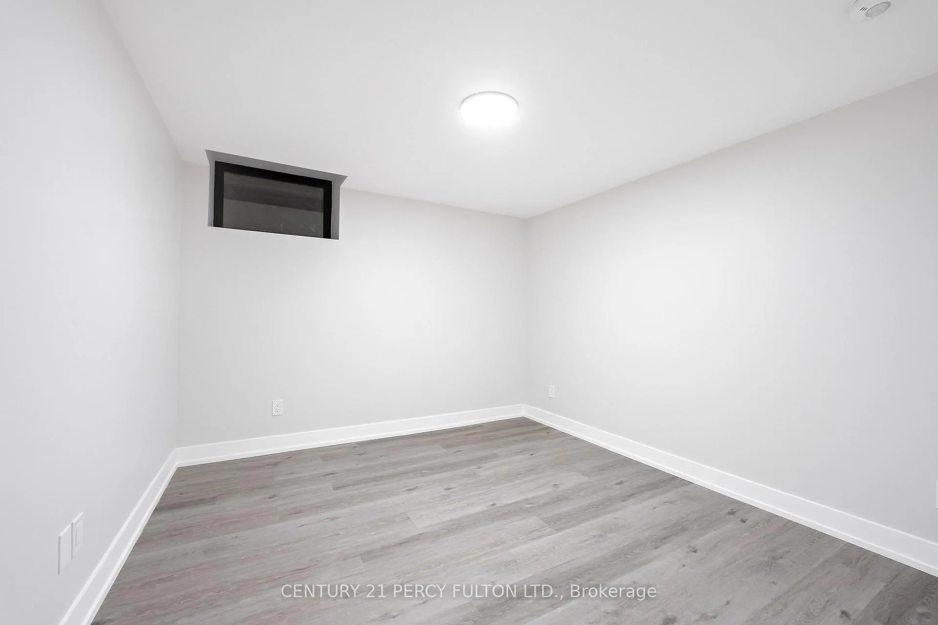 Photo 24 of 13 McKayfield Road, Toronto, Danforth Village-East York — HOMEH