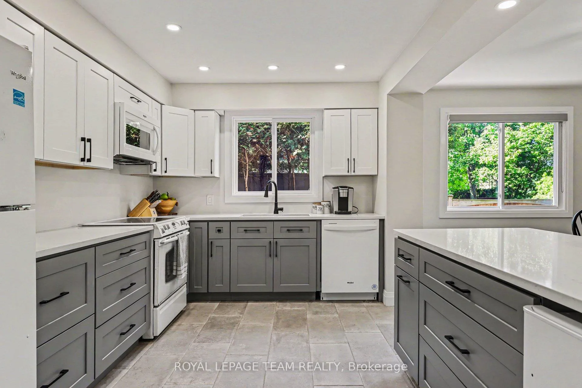 Photo 6 of 495 Edgeworth Avenue, Ottawa, Woodroffe — HOMEH