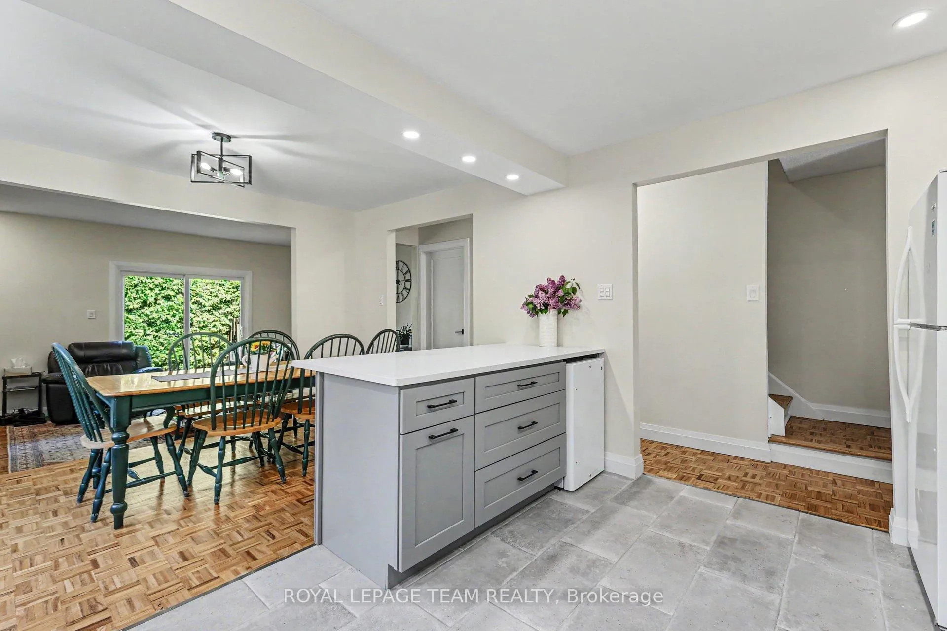 Photo 7 of 495 Edgeworth Avenue, Ottawa, Woodroffe — HOMEH