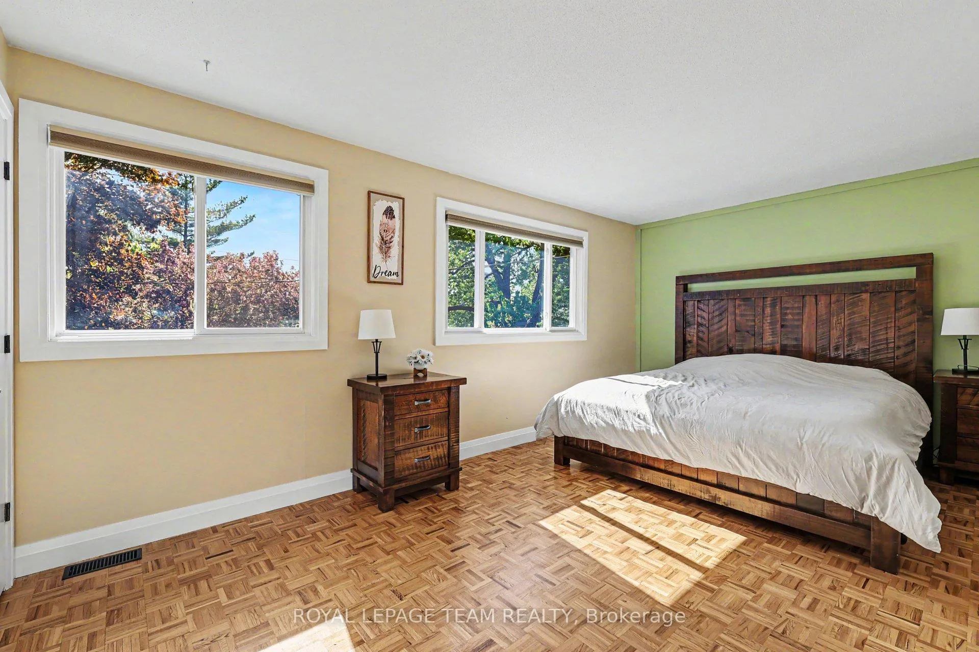 Photo 13 of 495 Edgeworth Avenue, Ottawa, Woodroffe — HOMEH