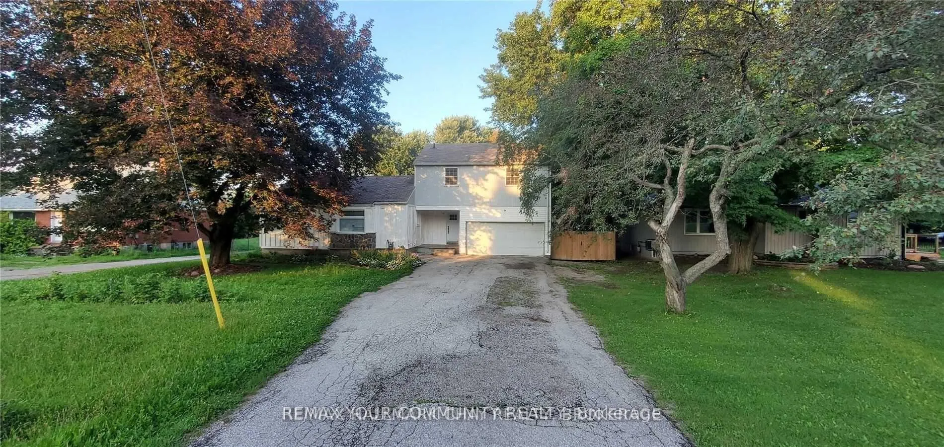 Photo 1 of 953 Yonge Street, Barrie, Rural Barrie Southeast — HOMEH