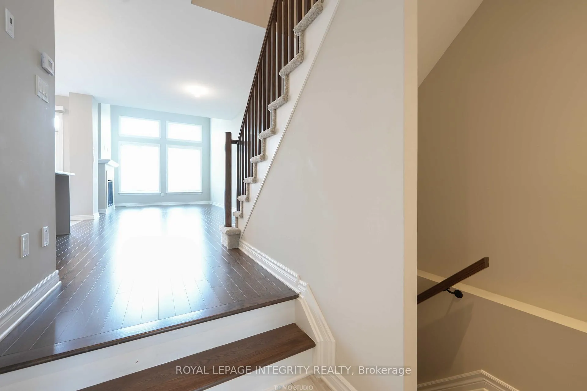 Photo 5 of 446 Markdale Terrace, Ottawa, Riverside South/Gloucester Glen — HOMEH