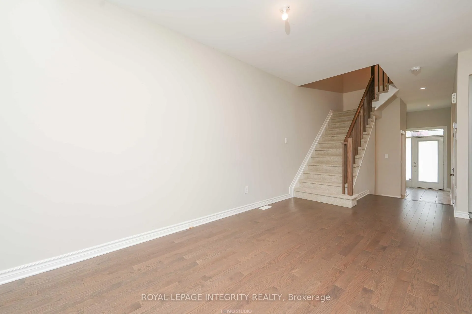 Photo 10 of 446 Markdale Terrace, Ottawa, Riverside South/Gloucester Glen — HOMEH