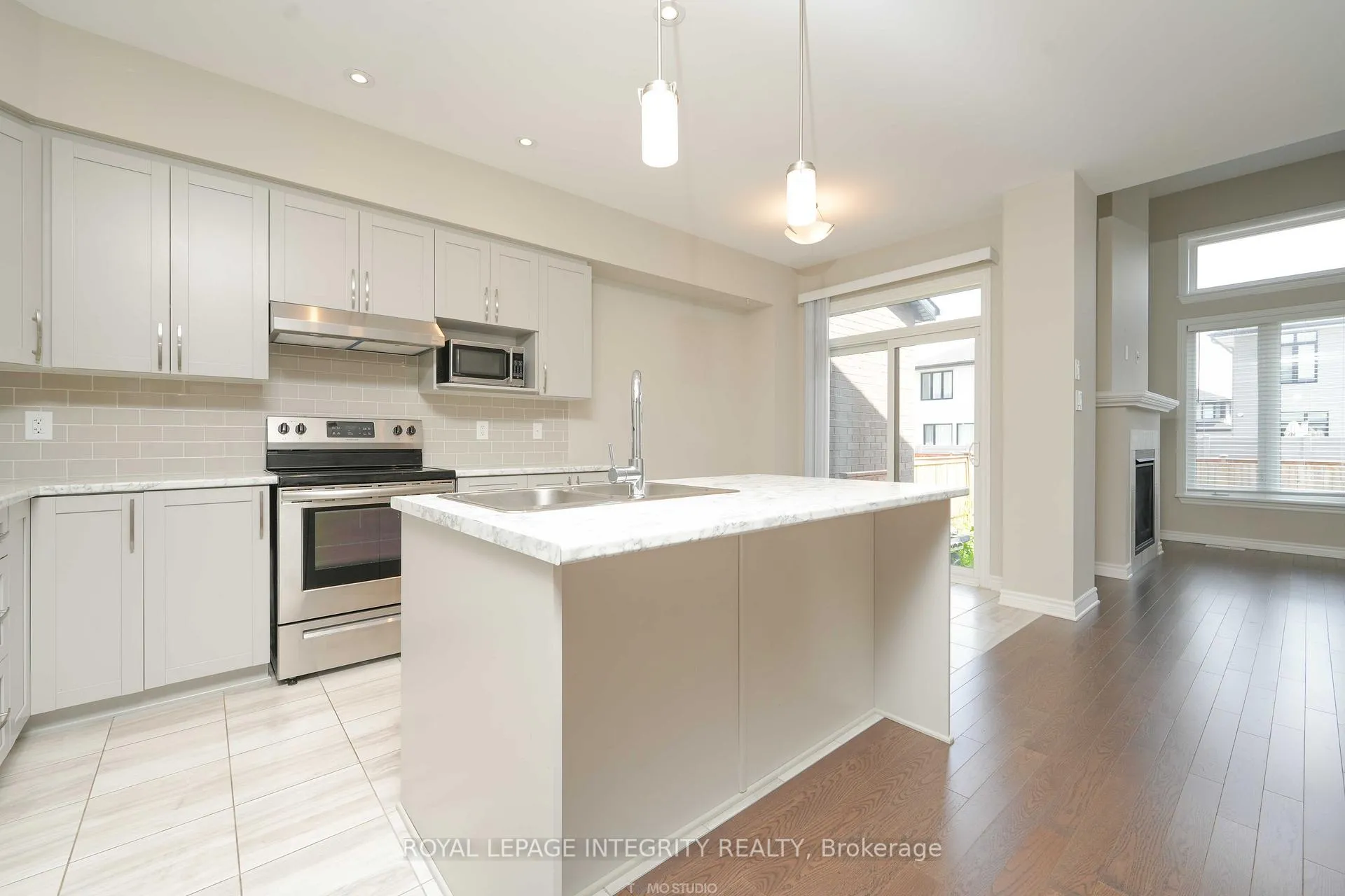 Photo 11 of 446 Markdale Terrace, Ottawa, Riverside South/Gloucester Glen — HOMEH