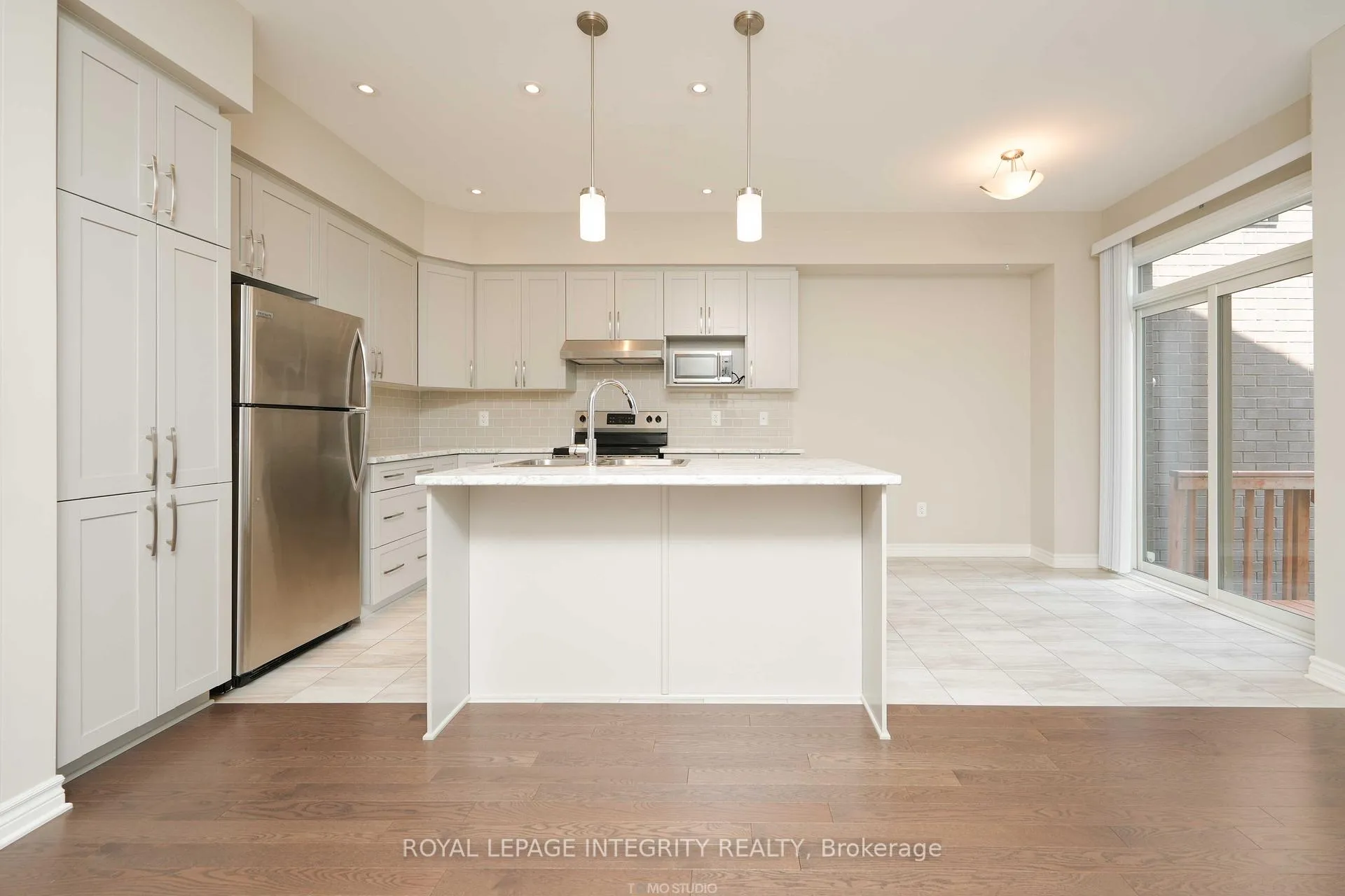 Photo 12 of 446 Markdale Terrace, Ottawa, Riverside South/Gloucester Glen — HOMEH