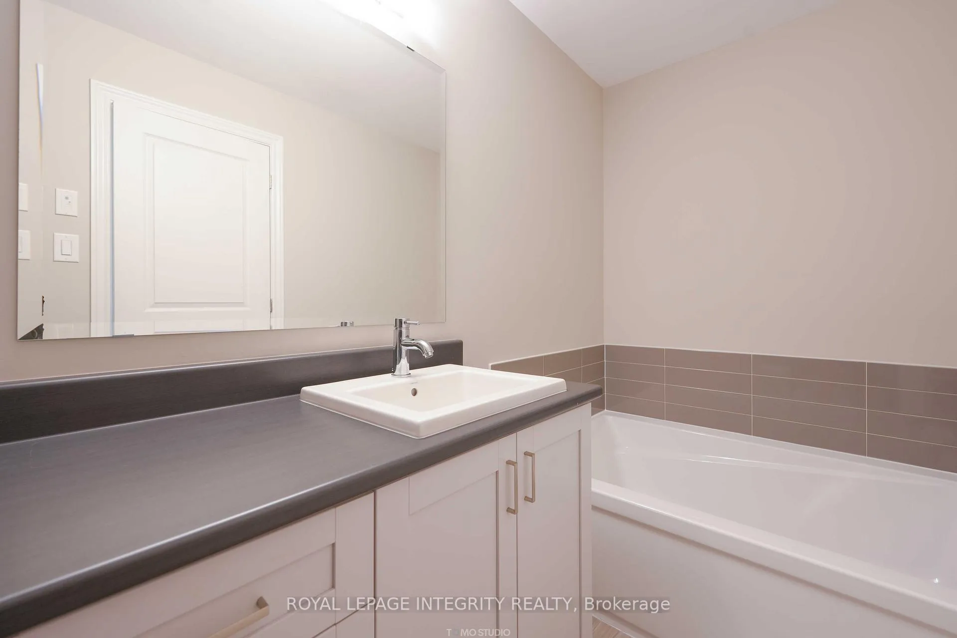 Photo 23 of 446 Markdale Terrace, Ottawa, Riverside South/Gloucester Glen — HOMEH