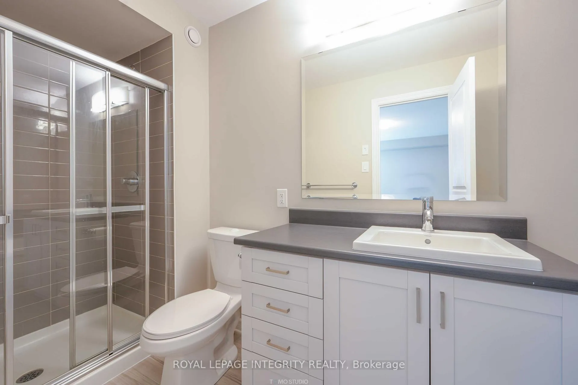 Photo 24 of 446 Markdale Terrace, Ottawa, Riverside South/Gloucester Glen — HOMEH