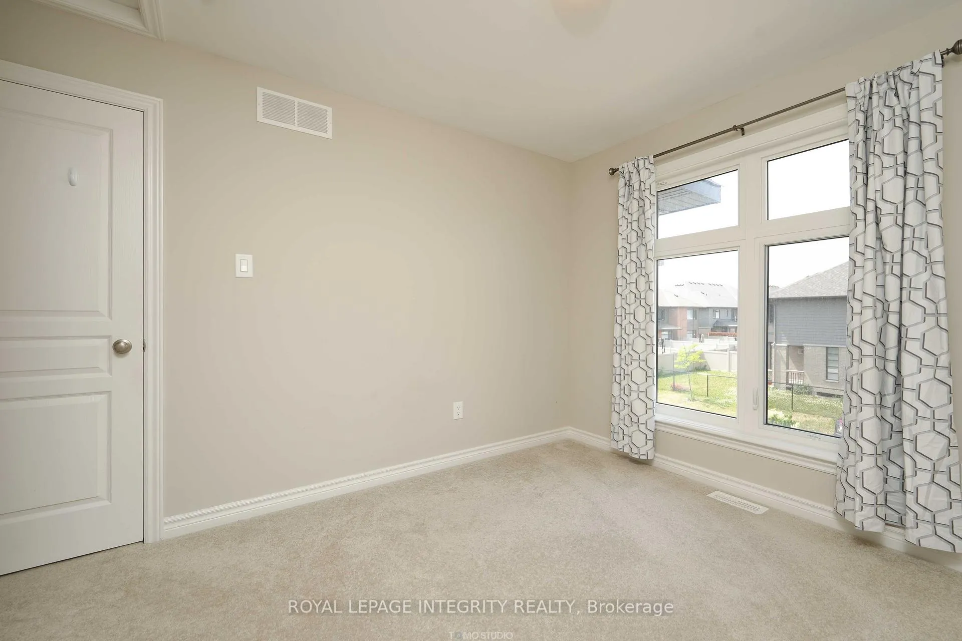 Photo 31 of 446 Markdale Terrace, Ottawa, Riverside South/Gloucester Glen — HOMEH