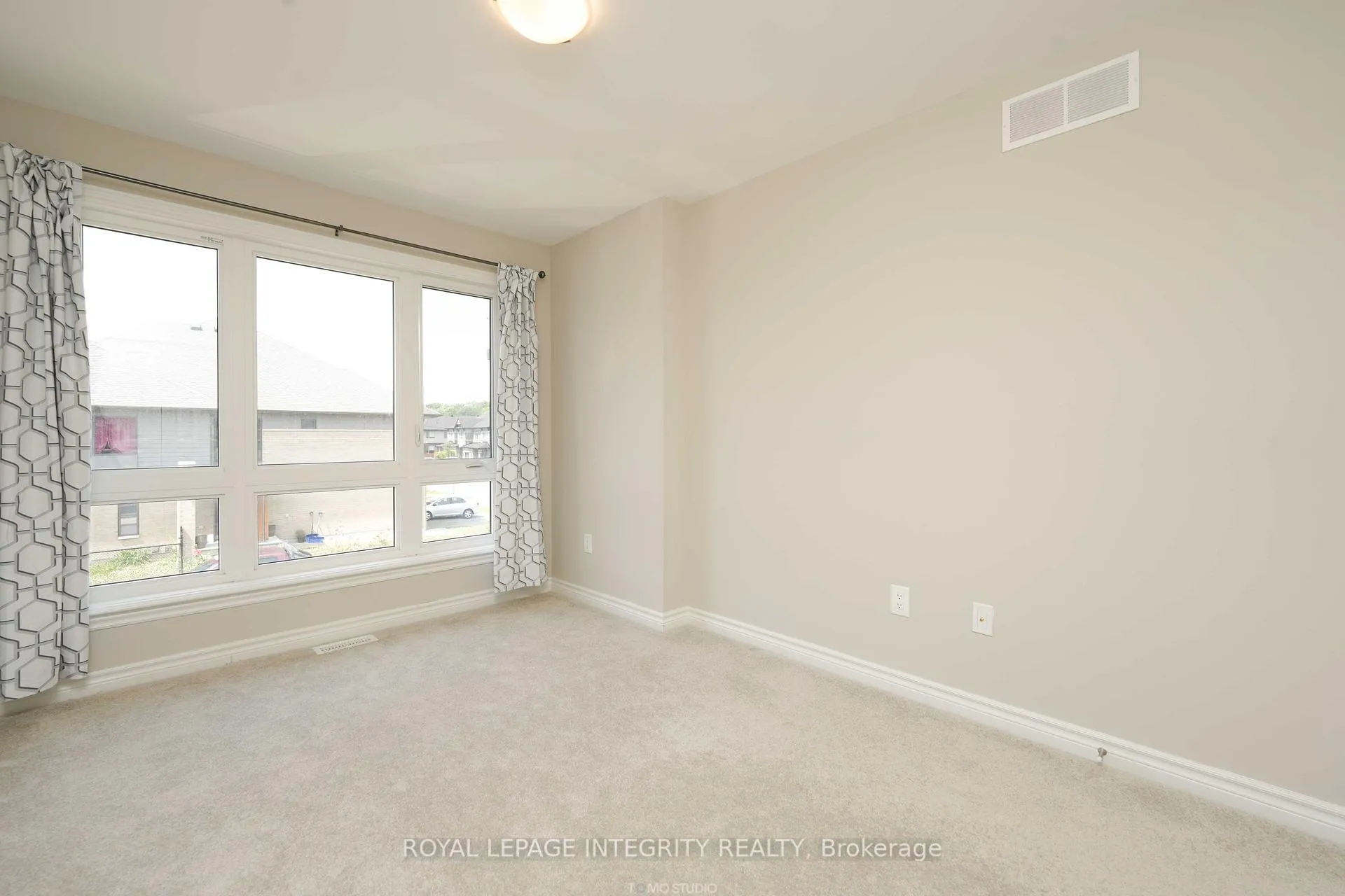 Photo 32 of 446 Markdale Terrace, Ottawa, Riverside South/Gloucester Glen — HOMEH