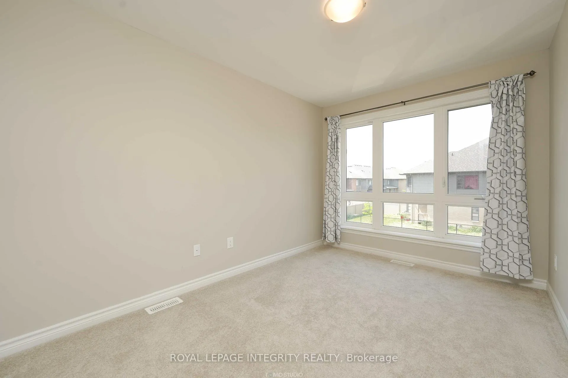Photo 36 of 446 Markdale Terrace, Ottawa, Riverside South/Gloucester Glen — HOMEH