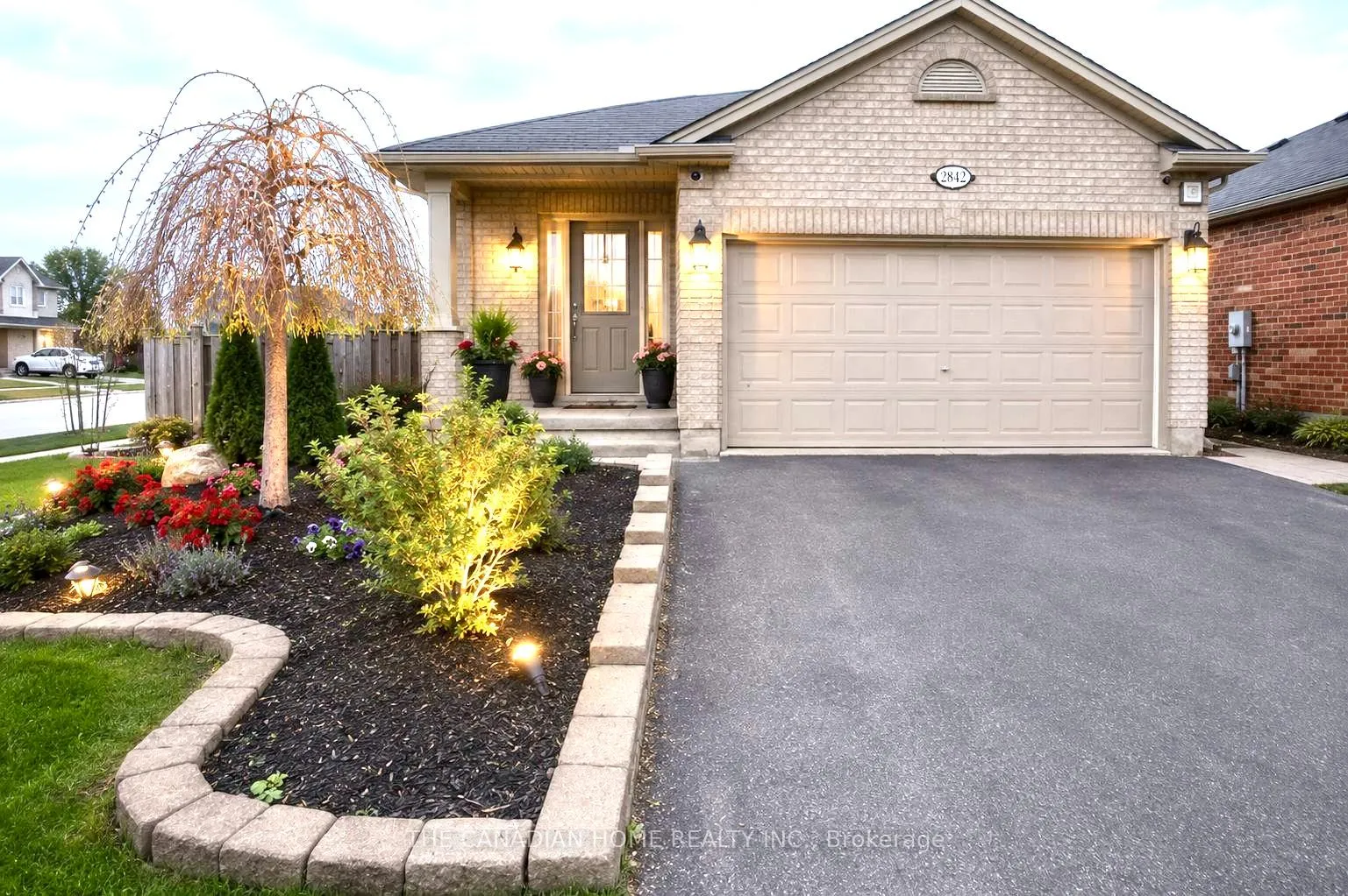 Photo 1 of 2842 Meadowgate Boulevard, London, South U — HOMEH