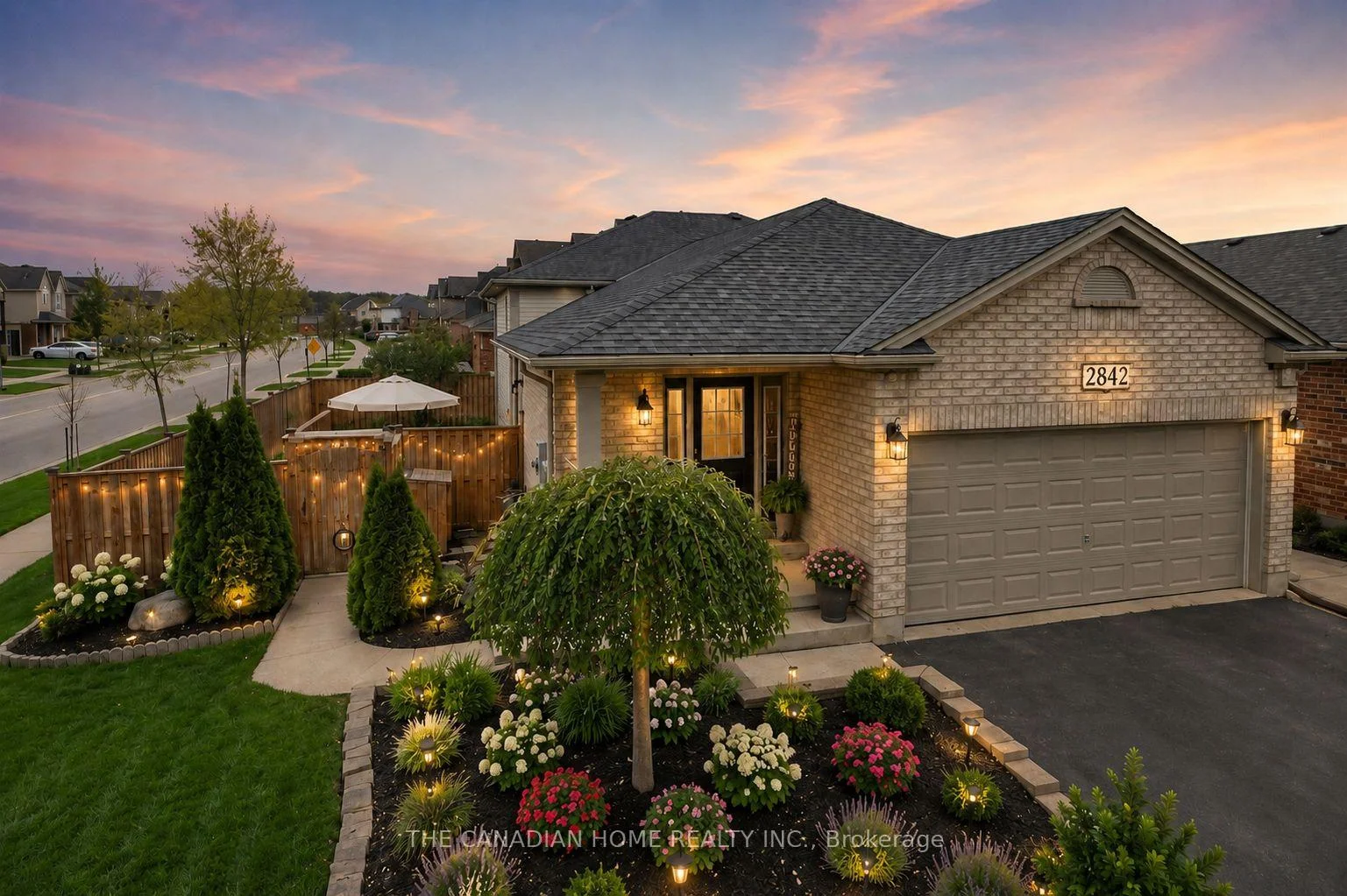 Photo 2 of 2842 Meadowgate Boulevard, London, South U — HOMEH