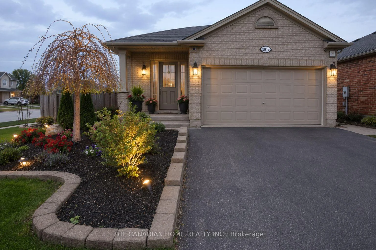 Photo 3 of 2842 Meadowgate Boulevard, London, South U — HOMEH
