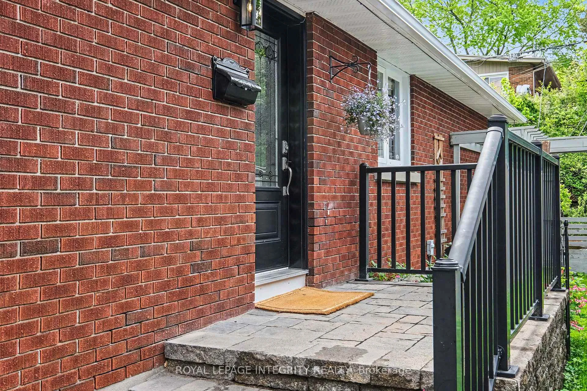 Photo 5 of 1456 Lepage Avenue, Ottawa, Carlington — HOMEH