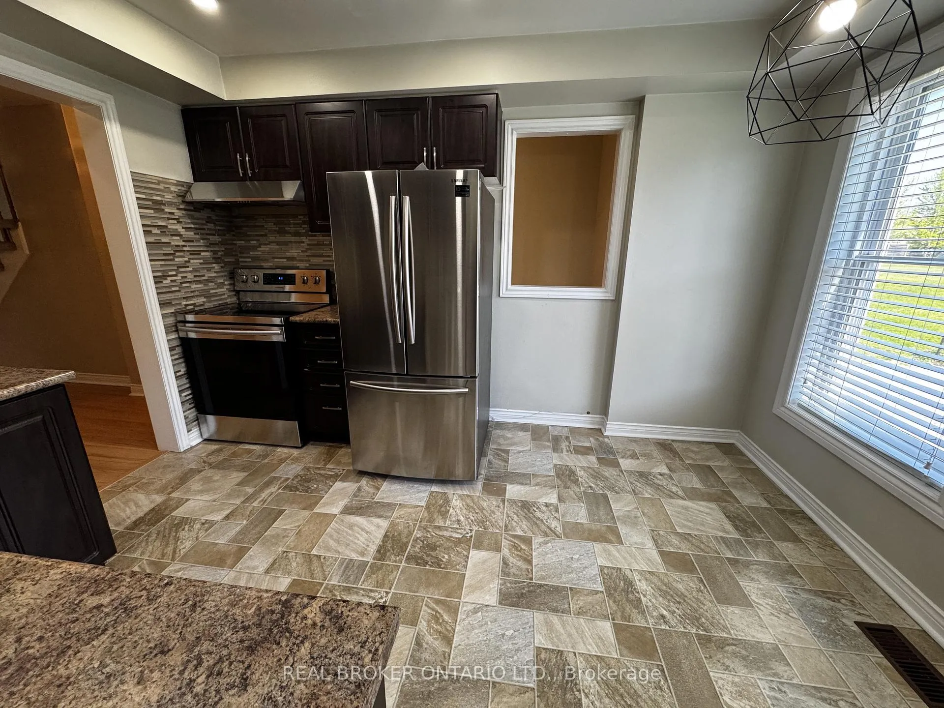Photo 2 of 72 Wyatt Lane S, Aurora, Bayview Wellington — HOMEH